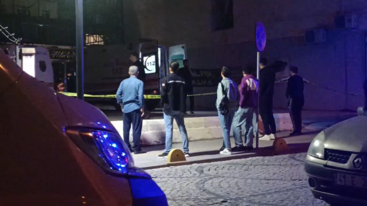 Kocaeli’de oto yıkamacıda yaşanan kavga neticesinde iş yeri sahibi kalbinden