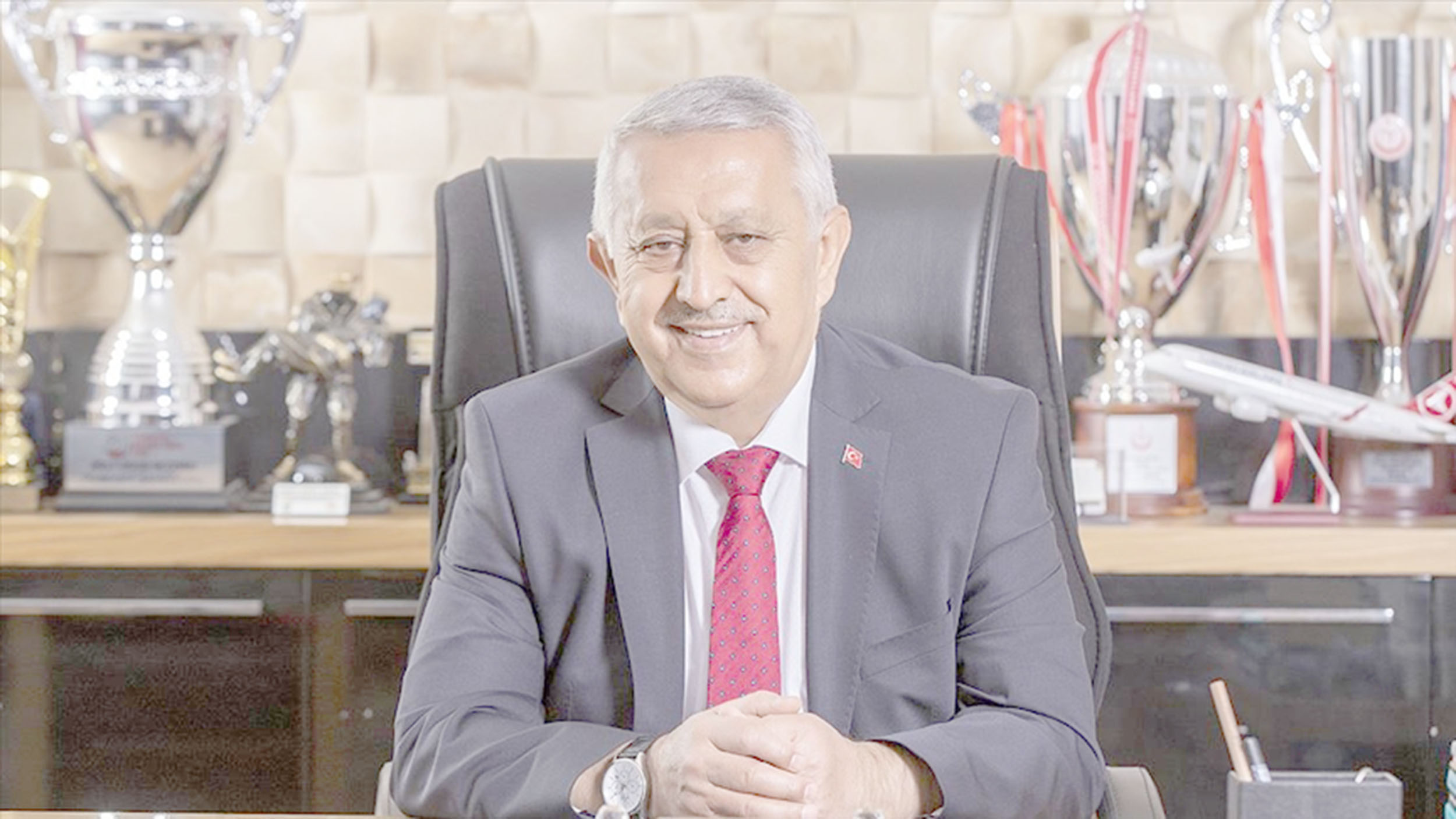     Hanımların hem ekonomik hem de sosyal anlamda kalkınmasına