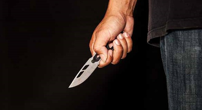 Afyonkarahisar’ın Sandıklı ilçesinde branda çekme meselesi yüzünden çıkan bıçaklı kavgada