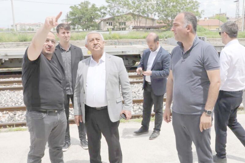   Afyonkarahisar Belediyesi, tarihi İzmir İstasyonu’nu gençlerle buluşturacak. Afyonkarahisar’ın ilk