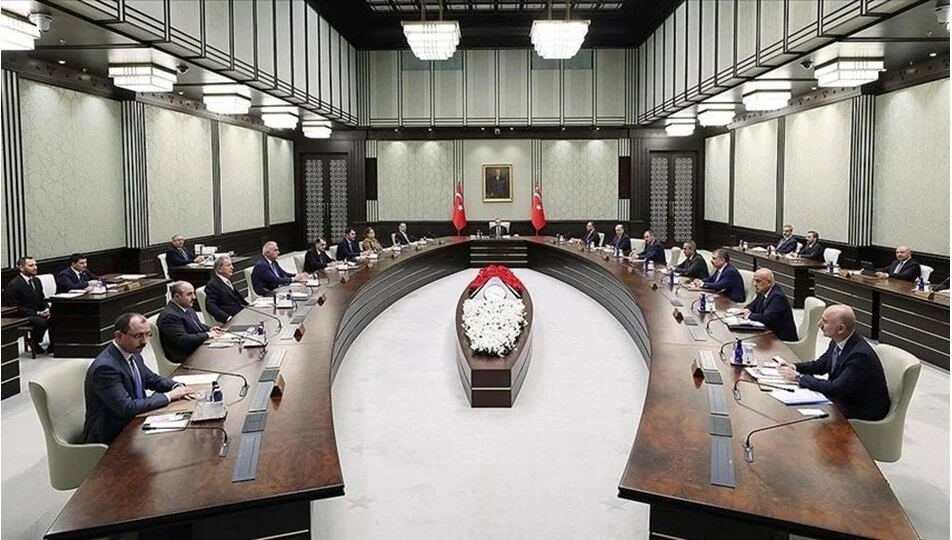 2 BAKAN’IN DERECELERİ VAR!   Cumhurbaşkanı Yardımcısı Cevdet Yılmaz ODTÜ