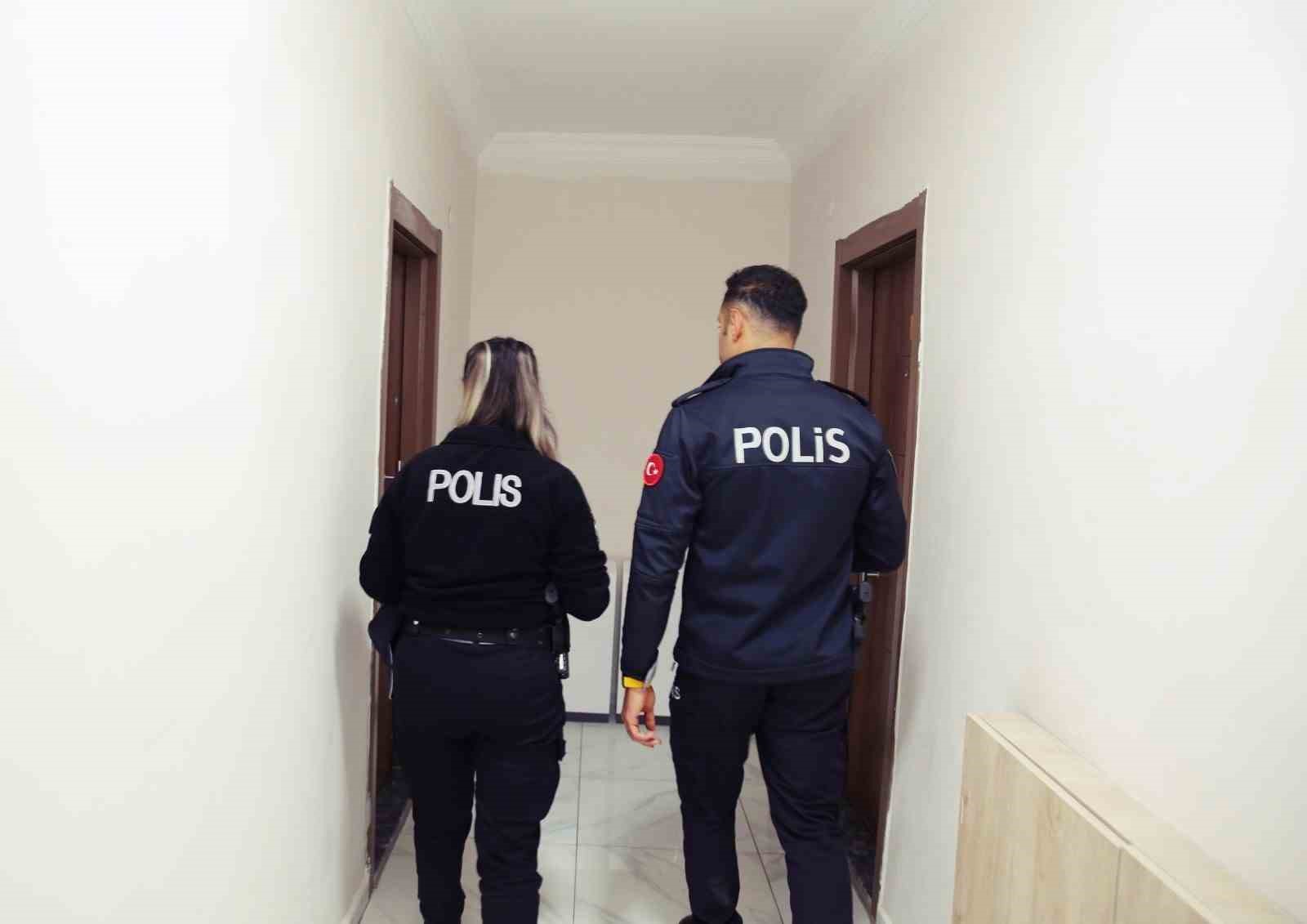 AFYONKARAHİSAR İL EMNİYET MÜDÜRLÜĞÜ EKİPLERİ KENT GENELİNDE GÜNÜBİRLİK KİRAYA VERİLEN