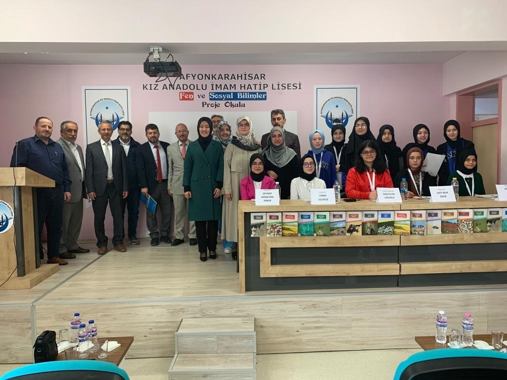 ANADOLU MEKTEBİ YAZAR OKUMALARI PROJESİ KAPSAMINDA AFYONKARAHİSAR KIZ İMAM HATİP