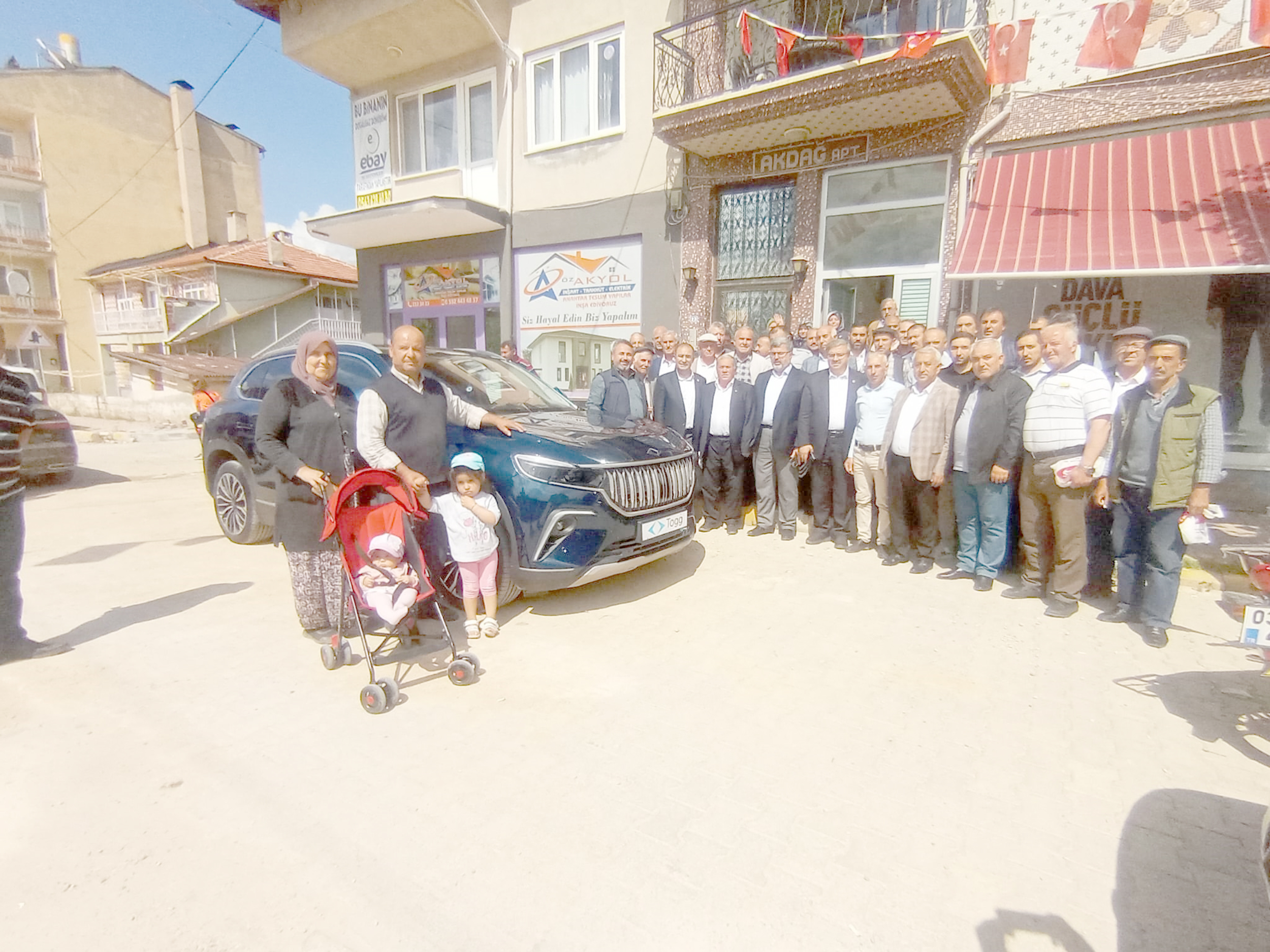   AK Parti Afyonkarahisar milletvekilleri seçimin hemen ardından sahaya inerek