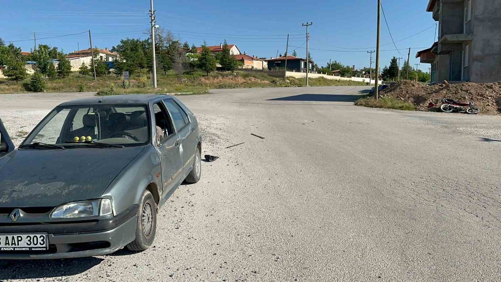 AFYONKARAHİSAR’IN BOLVADİN İLÇESİNDEN MEYDANA GELEN KAZADA, BİR KİŞİ YARALANDI.