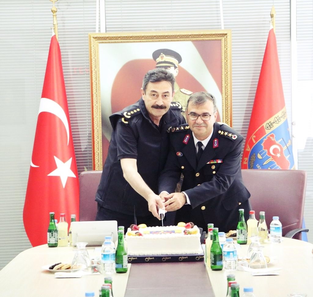 EMNİYET MÜDÜRÜ TEMİZ’DEN İL JANDARMA KOMUTANLIĞI’NA ZİYARET