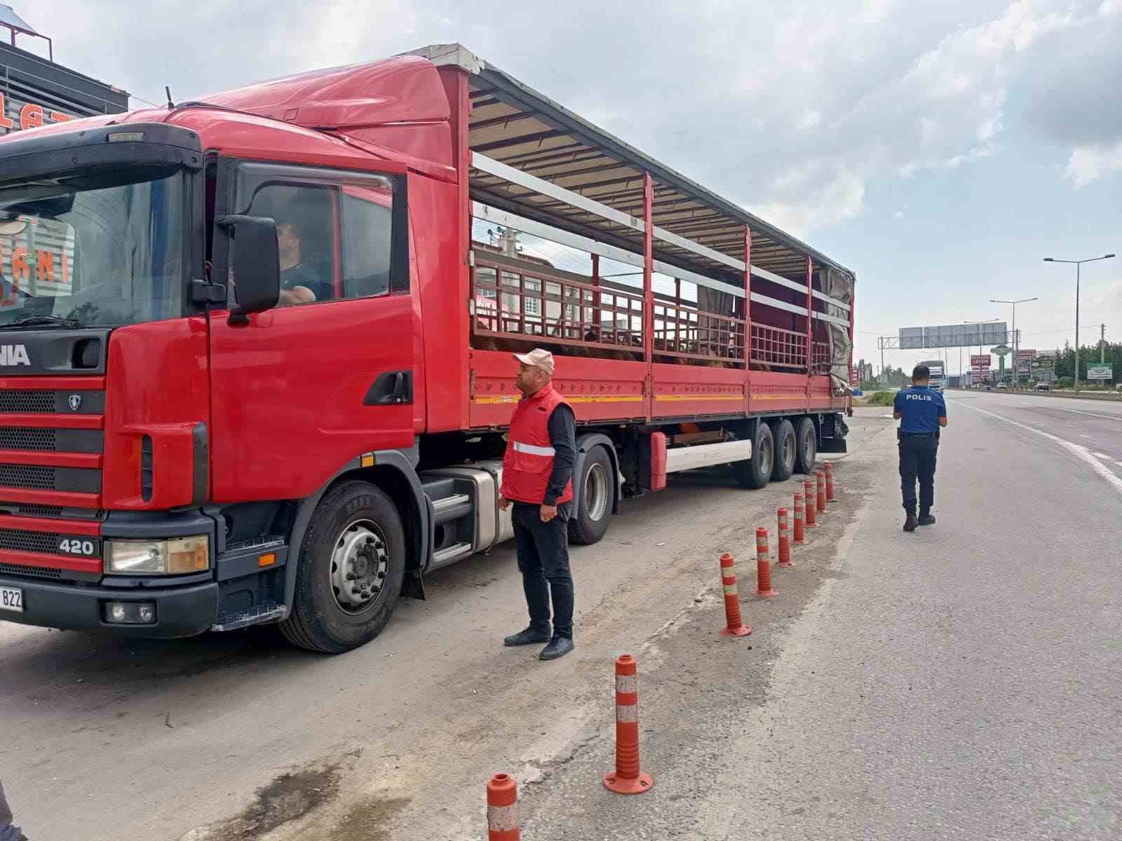 KURBAN BAYRAMI’NA SAYILI GÜNLER KALA AFYONKARAHİSAR-KONYA KARAYOLUNDA TARIM VE ORMAN
