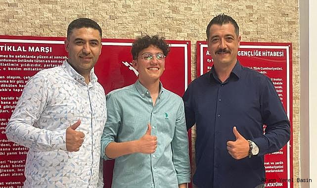   Afyonkarahisar’ın Sandıklı ilçesinde Liselere Geçiş Sistemi (LGS) kapsamında girdiği