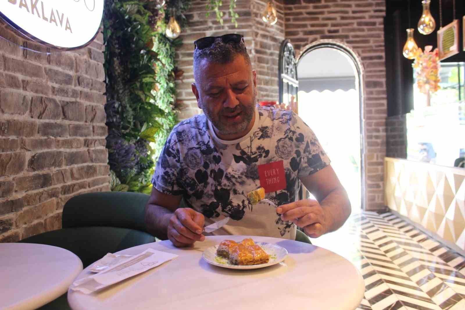 KURBAN BAYRAMI’NIN YAKLAŞMASI İLE BİRLİKTE GASTRONOMİ KENTİ AFYONKARAHİSAR’DA BAKLAVAYA İLGİ