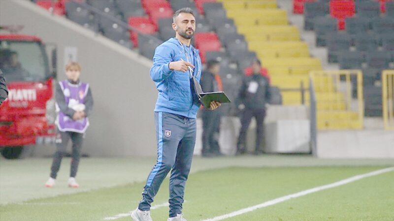 Son olarak İstanbul Başakşehir’de teknik direktör Emre Belözoğlu’nun yardımcılığını yapan