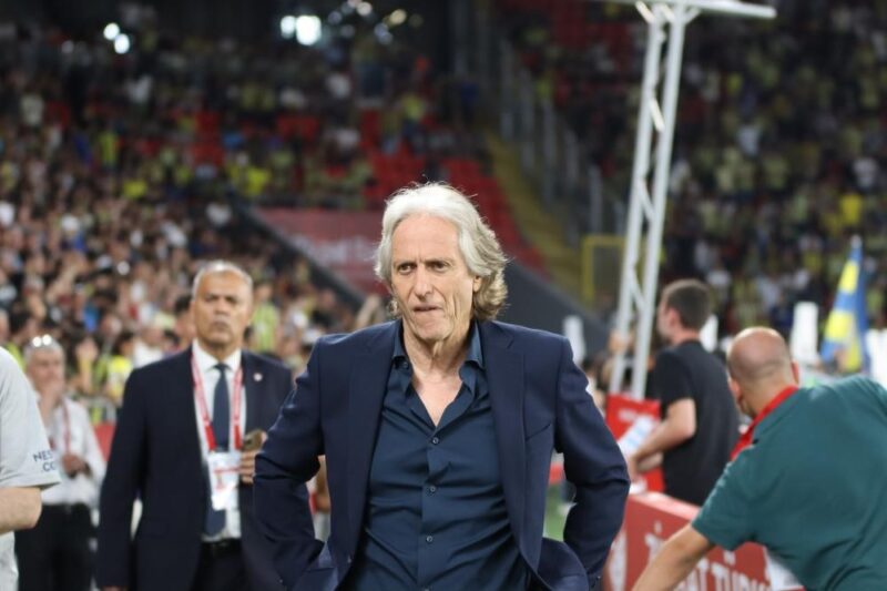 Geçtiğimiz sezon Fenerbahçe’yi çalıştıran Portekizli teknik direktör Jorge Jesus, Suudi
