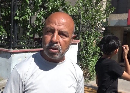 İzmir’in Karabağlar ilçesinde yanlışlıkla başkasının otomobiline binen 10 yaşındaki torununun