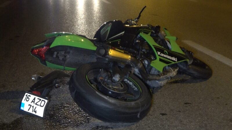 Bursa’da 2 kişi motosikletin devrilmesi sonucunda hayatını kaybetti. Hayatını kaybedenlerden