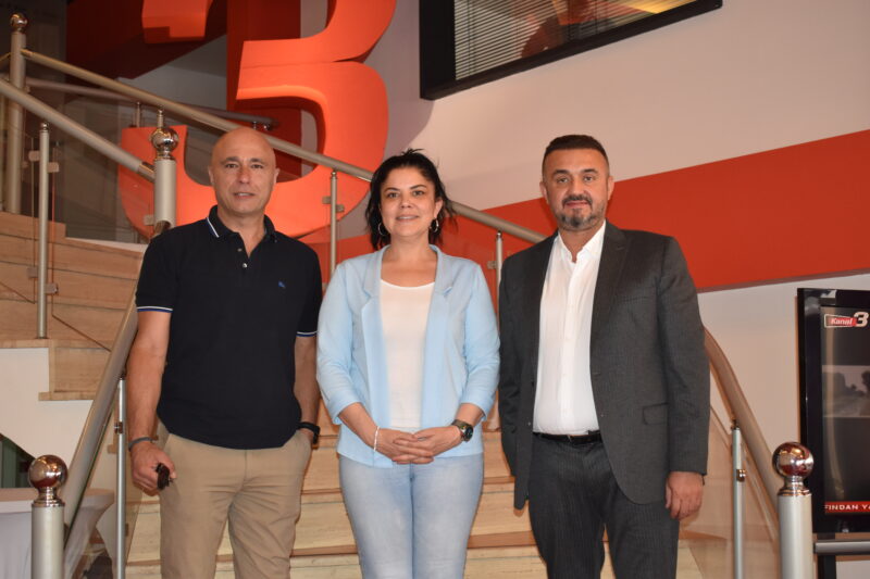 22 yıldır NTV’de görev yapan başarılı haber muhabirlerinden Gökhan Gerçek,