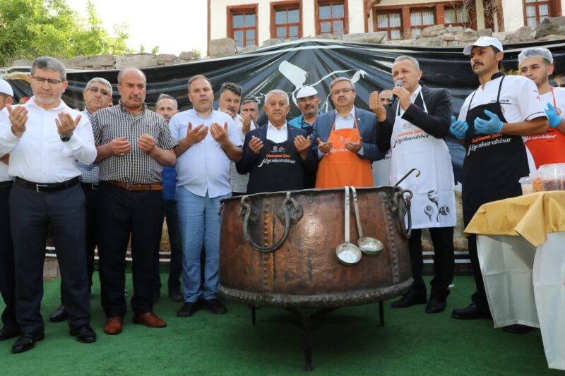 Afyonkarahisar’da Sultan Divani’yi Anma ve Geleneksel 40 hatimli Şifalı Aşure