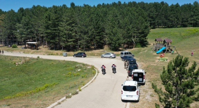 AFYONKARAHİSAR'IN OKSİJEN DEPOSU AKDAĞ TABİAT PARKI'NDA SANDIKLI İLÇE JANDARMA KOMUTANLIĞI