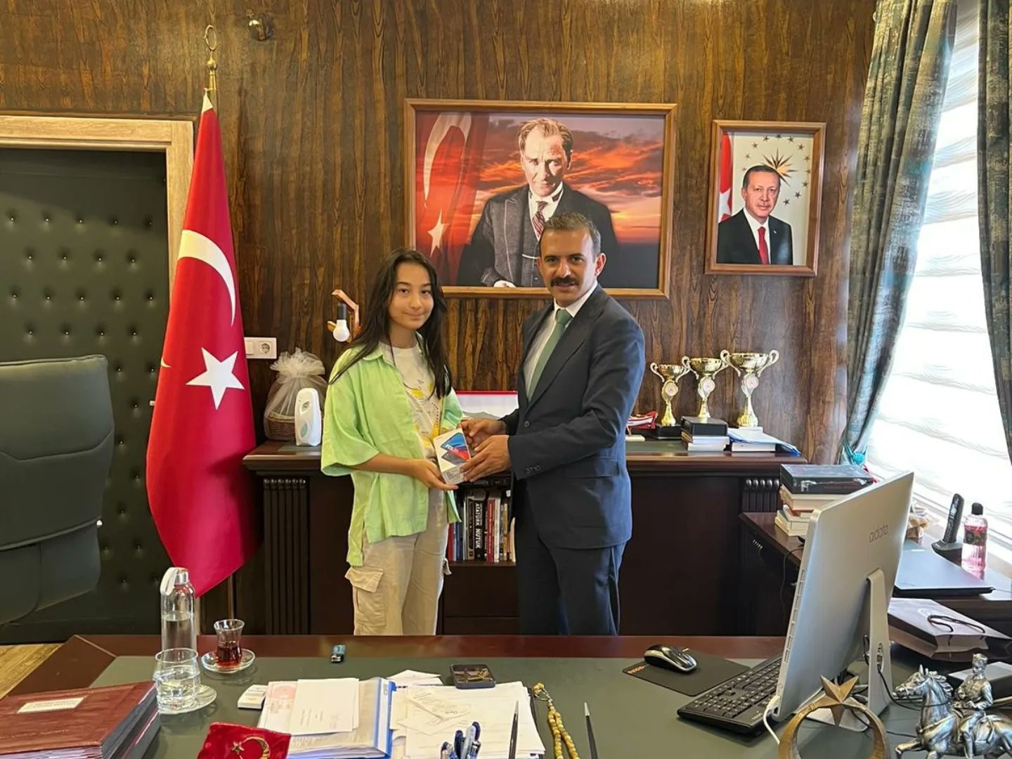 AFYONKARAHİSAR SULTANDAĞI KAYMAKAMI MURAT DEMİRBİLEK, EĞİTİMDE BAŞARININ SAĞLANMASINDA DİSİPLİNLİ ÇALIŞMANIN