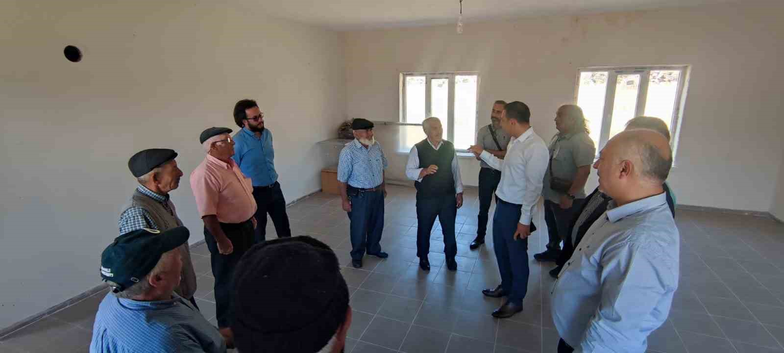 AFYONKARAHİSAR SANDIKLI KAYMAKAMI MEHMET SÜLÜN, İLÇEYE BAĞLI KÖYLERİ ZİYARET EDEREK