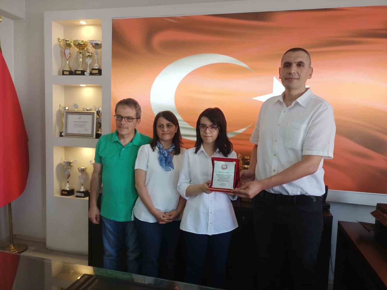 GEÇTİĞİMİZ 4 HAZİRAN’DA GERÇEKLEŞTİRİLEN LİSELERE GİRİŞ SINAVI’NDA (LGS) 500 TAM