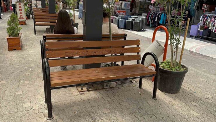 Afyonkarahisar’da bir şahıs dinlenmek için oturduğu bankta hayatını kaybetti. Şahsın