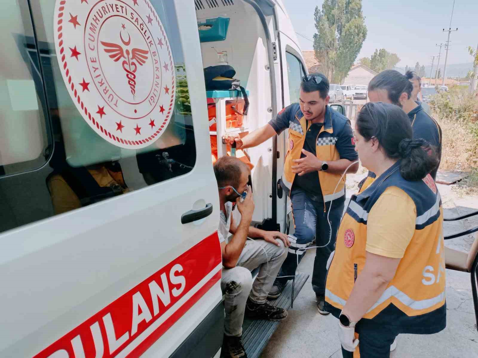 AFYONKARAHİSAR’DA BİR TEKSTİL ATÖLYESİNDE ÇIKAN YANGIN İTFAİYENİN ZAMANIN MÜDAHALESİ İLE