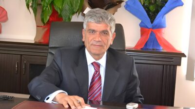 Kızılören Belediye Başkanı Ali Erol, ödüllere doymuyor. Geçtiğimiz yıllarda Kamu