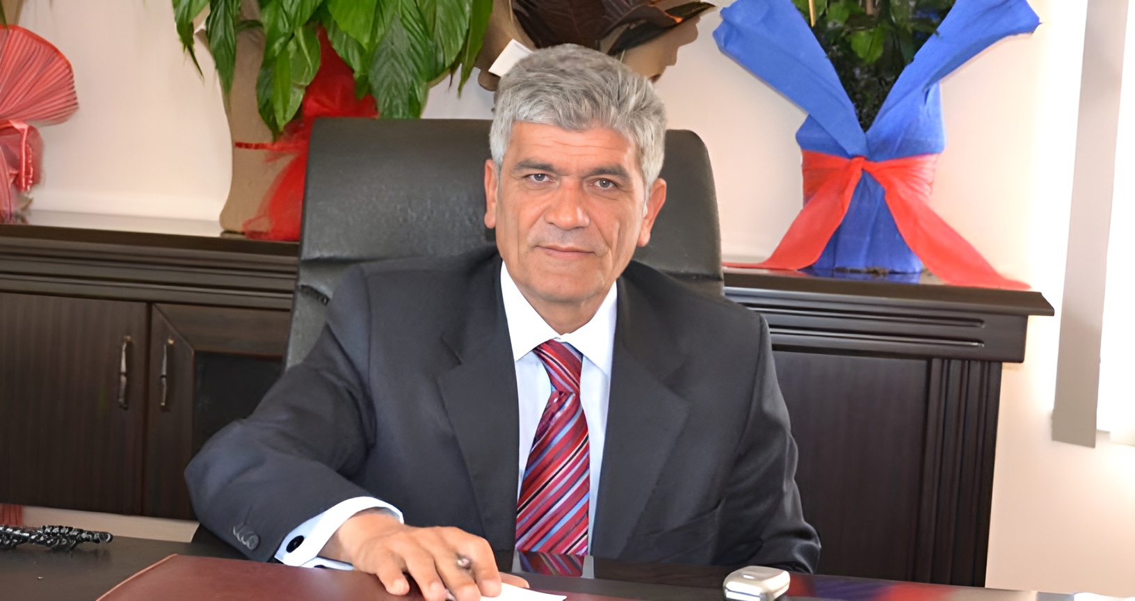 Kızılören Belediye Başkanı Ali Erol, ödüllere doymuyor. Geçtiğimiz yıllarda Kamu