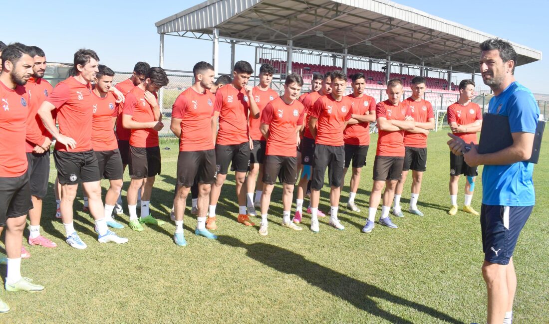 Afyonkarahisar’ın TFF 2.Lig Beyaz Grup’taki temsilcisi HES İlaç Afyonspor’da futbolculara