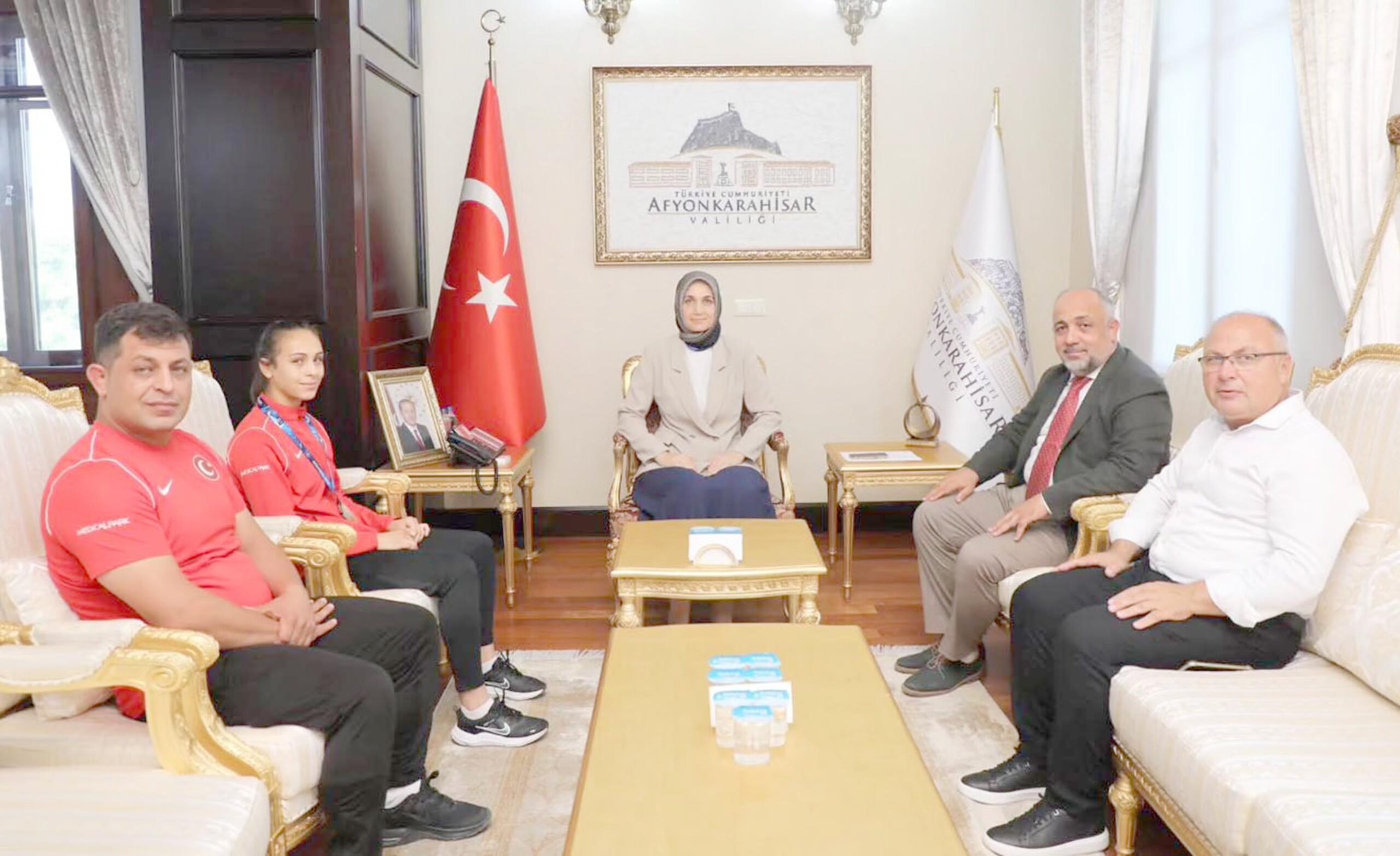 Afyonkarahisar Valisi Doç. Dr. Kübra Güran Yiğitbaşı, geçtiğimiz günlerde İstanbul’da