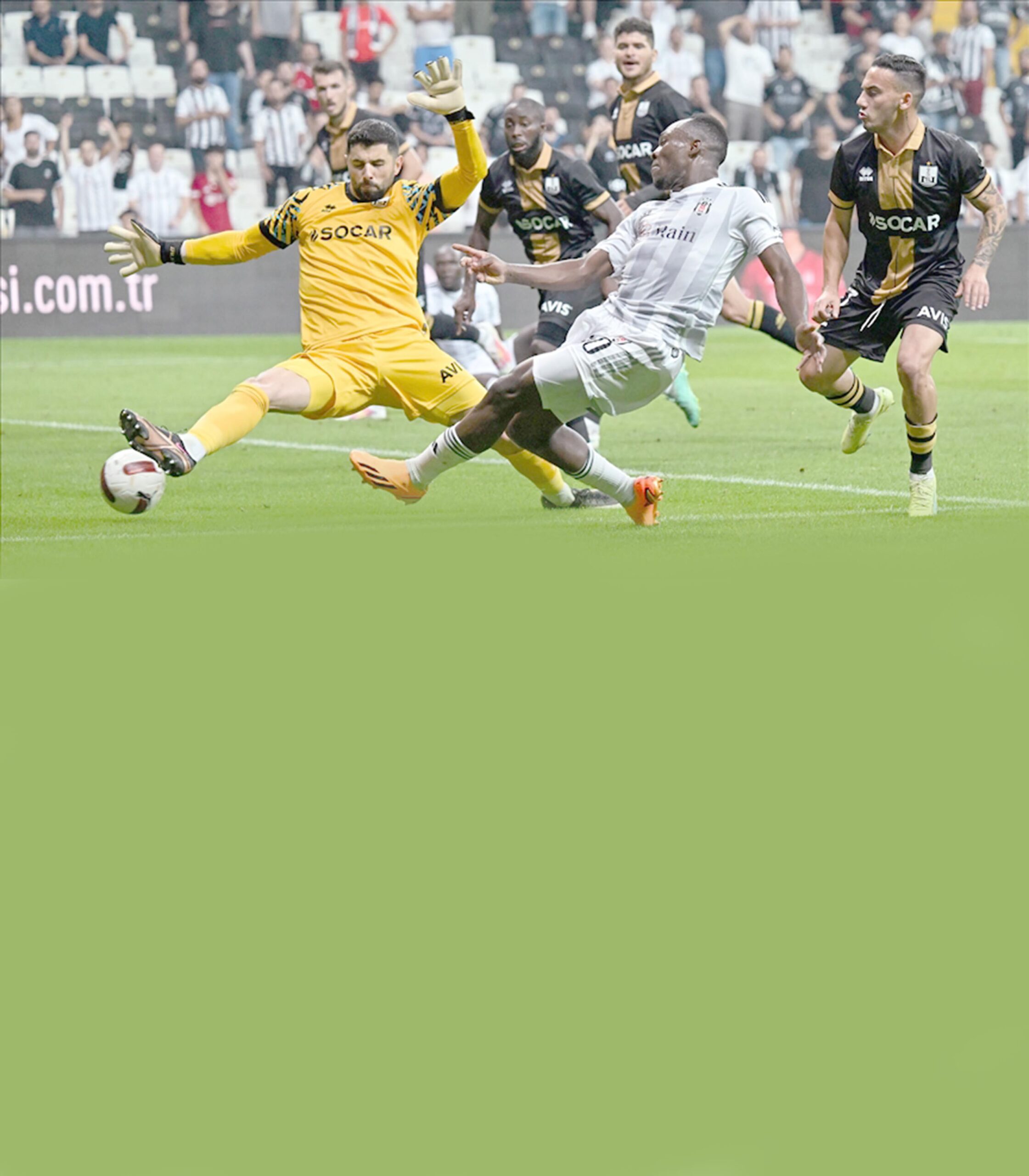 Bu sezon Avrupa kupalarına UEFA Şampiyonlar Ligi’nde Galatasaray, Konferans Ligi’nde