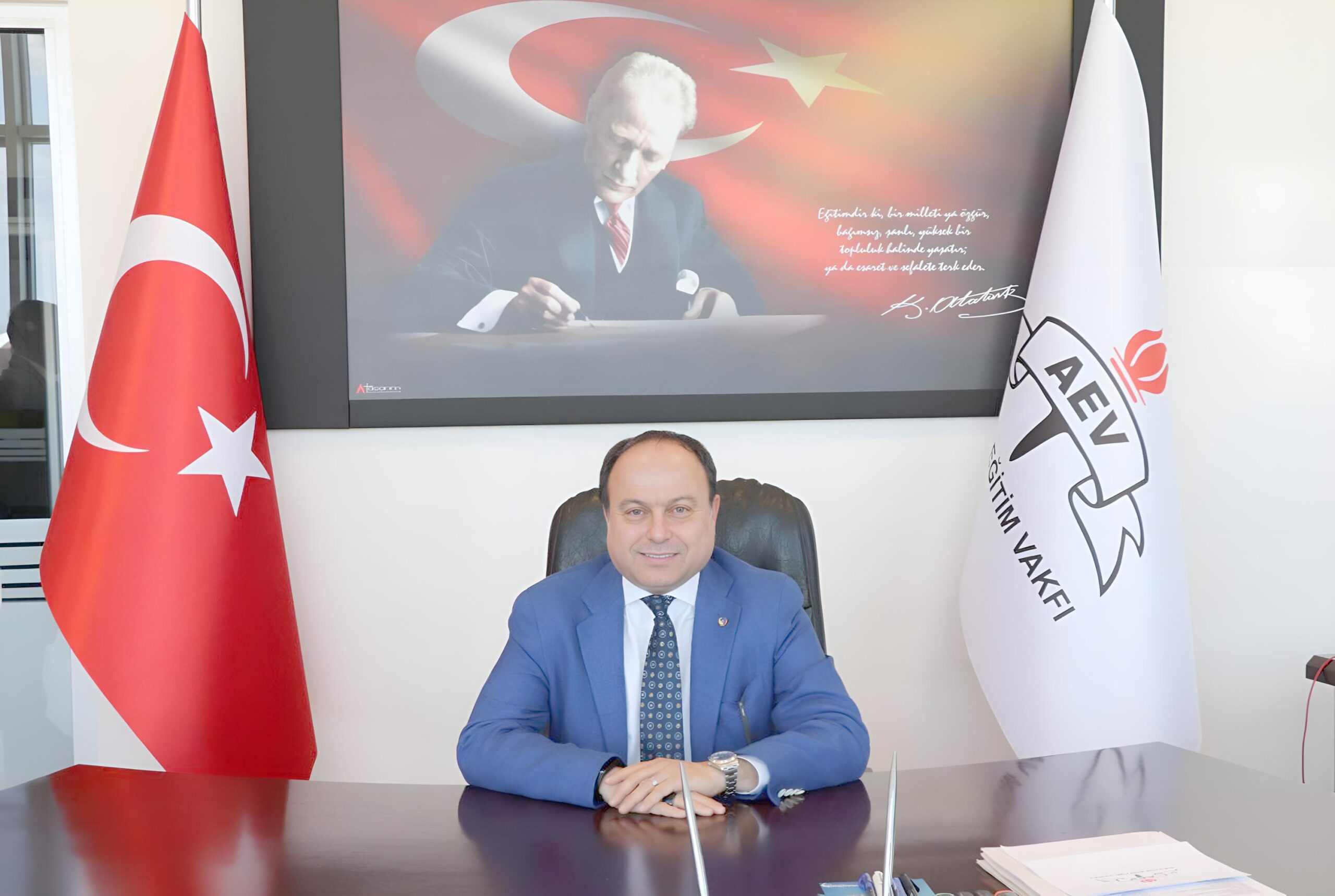 Afyon Eğitim Vakfı’na burs müracaatlarının 1 Ağustos 2023 tarihinde başladığı