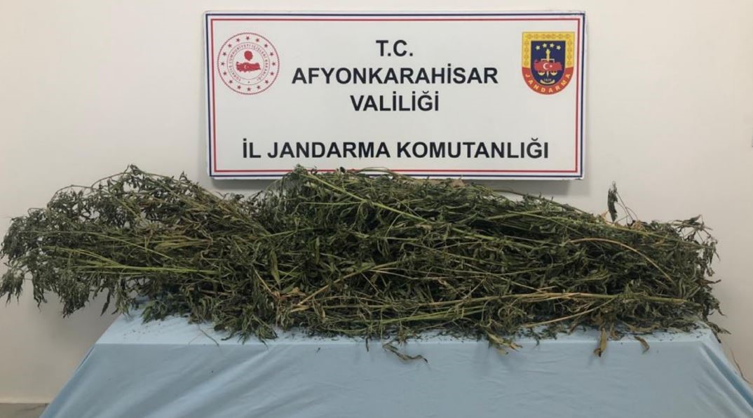 Afyonkarahisar merkeze bağlı Sülümenli beldesinde bir şahsın evinde yapılan aramada
