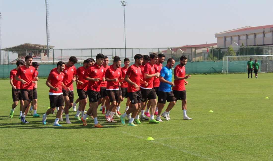 TFF 2. ekiplerinden Afyonspor ikinci etap kamp dönemini gerçekleştirdiği antrenman