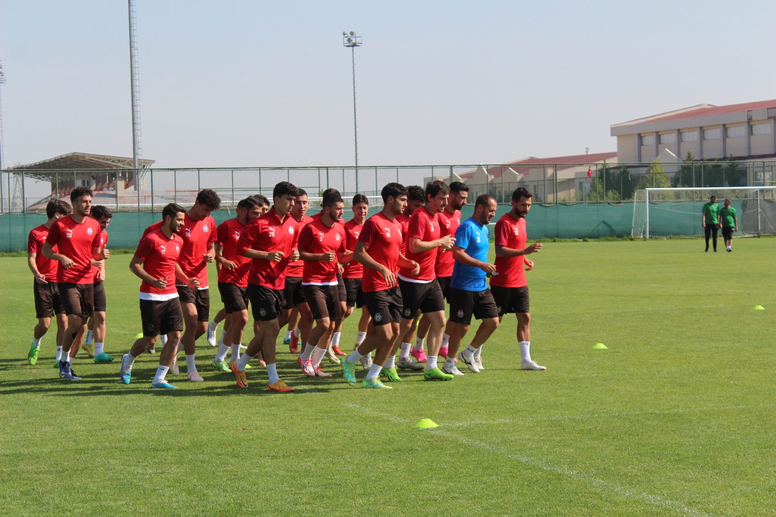 TFF 2. ekiplerinden Afyonspor ikinci etap kamp dönemini gerçekleştirdiği antrenman