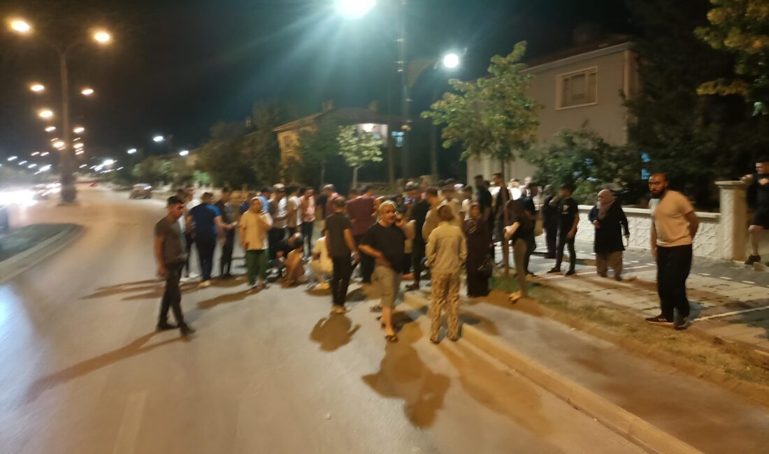 Afyonkarahisar’da iki motosikletin çarpışması sonucu yaşanan trafik kazasında 4 kişi