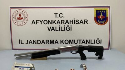 Afyonkarahisar merkeze bağlı Karaaslan köyünde ruhsatsız pompalı tüfek ile havaya