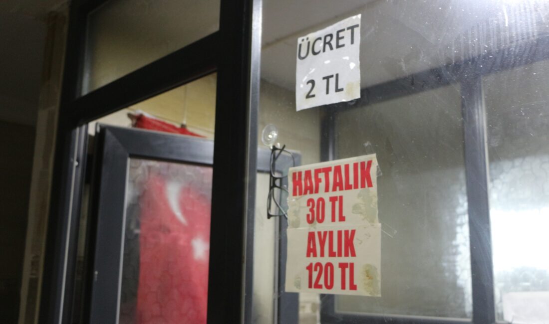 Rize’de bulunan camiinin umumi tuvaletinde görev yapan Abdullah Çevrim’in yaptığı