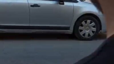 Bursa’da park halindeki araca çarpan alkollü grup ile esnaf arasında