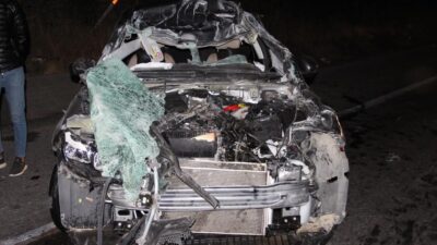 Afyonkarahisar’da otomobilin tıra arkadan çarptığı feci kazada yaşları 21 ile