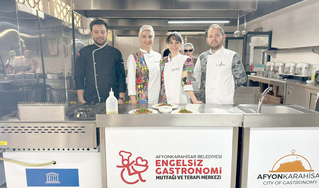 Afyonkarahisar Belediyesi Engelsiz Gastronomi Merkezi’nde 3 ay boyunca eğitim alan
