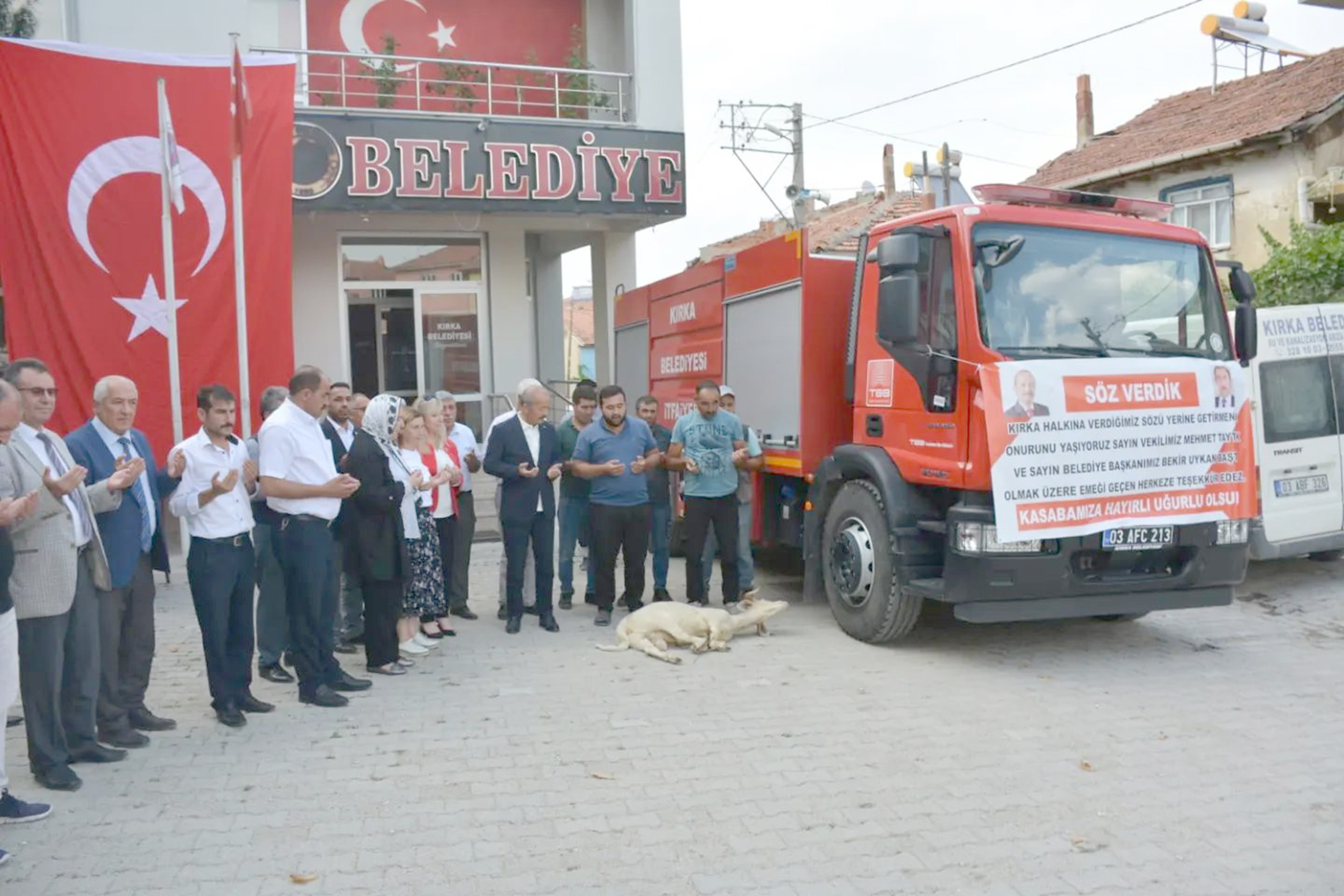 Milliyetçi Hareket Partisi MYK Üyesi ve Afyonkarahisar Milletvekili Mehmet Taytak,