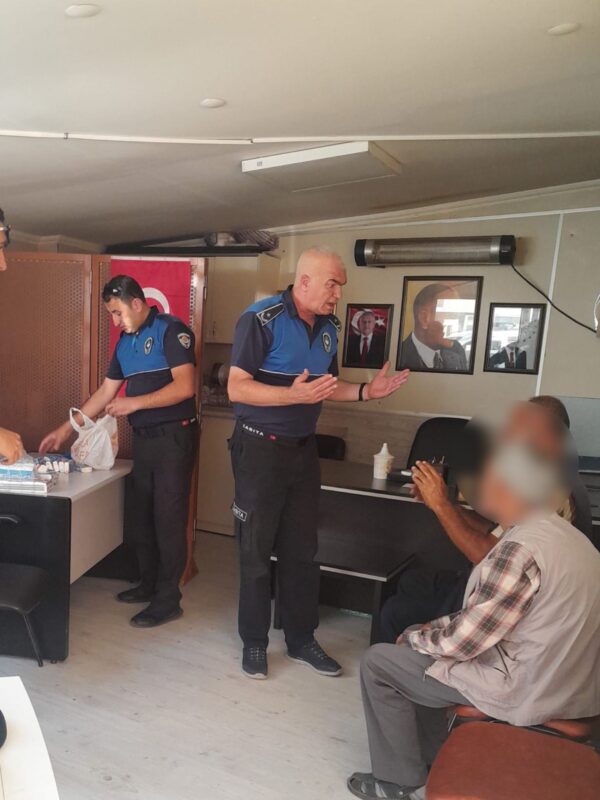   Afyonkarahisar Belediyesi Zabıta Müdürlüğüne bağlı ekipler, vatandaşların dini, vicdani