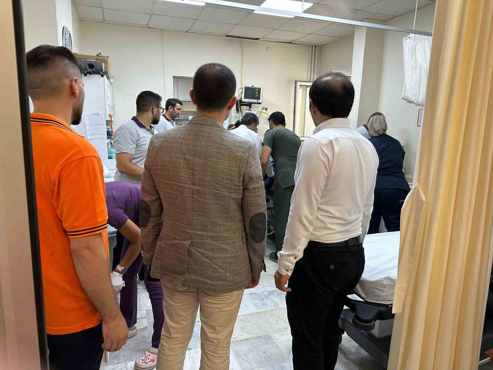 AFYONKARAHİSAR’DA KONTROLDEN ÇIKARAK DUVARA ÇARPAN ATV İSİMLİ ARAZİ ARACINDA BİRİ