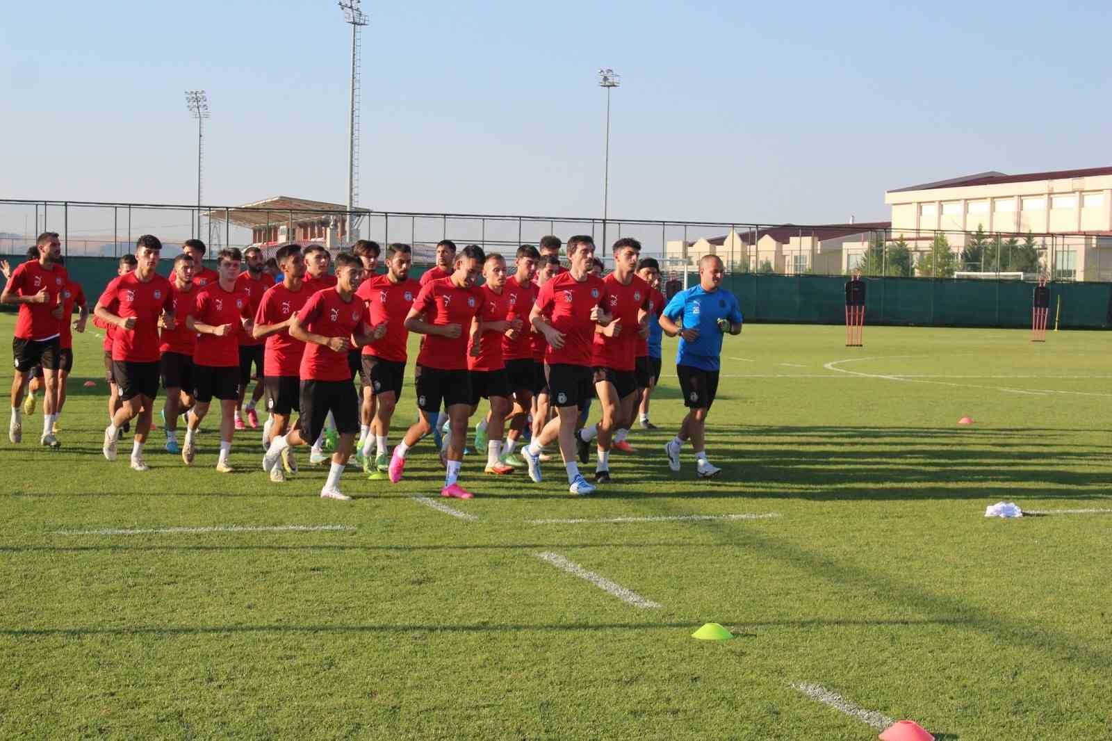 TFF 2. LİG EKİPLERİNDEN AFYONSPOR YENİ SEZON HAZIRLIKLARI ÇERÇEVESİNDE GERÇEKLEŞTİRİLEN