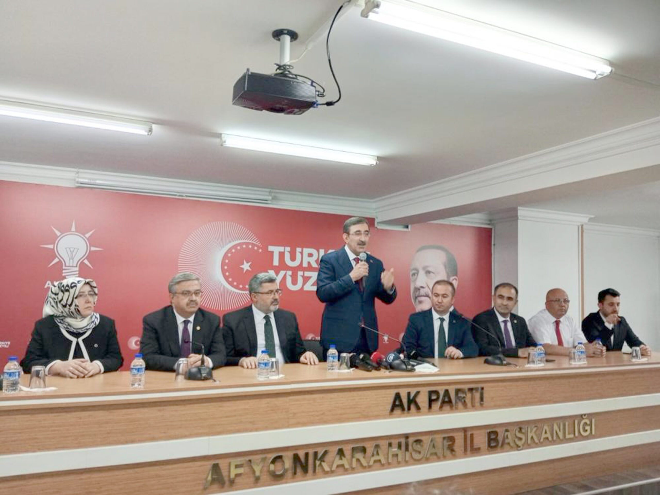 Cumhurbaşkanı Yardımcısı Cevdet Yılmaz, “Dünya yüzde iki büyürken biz yüzde