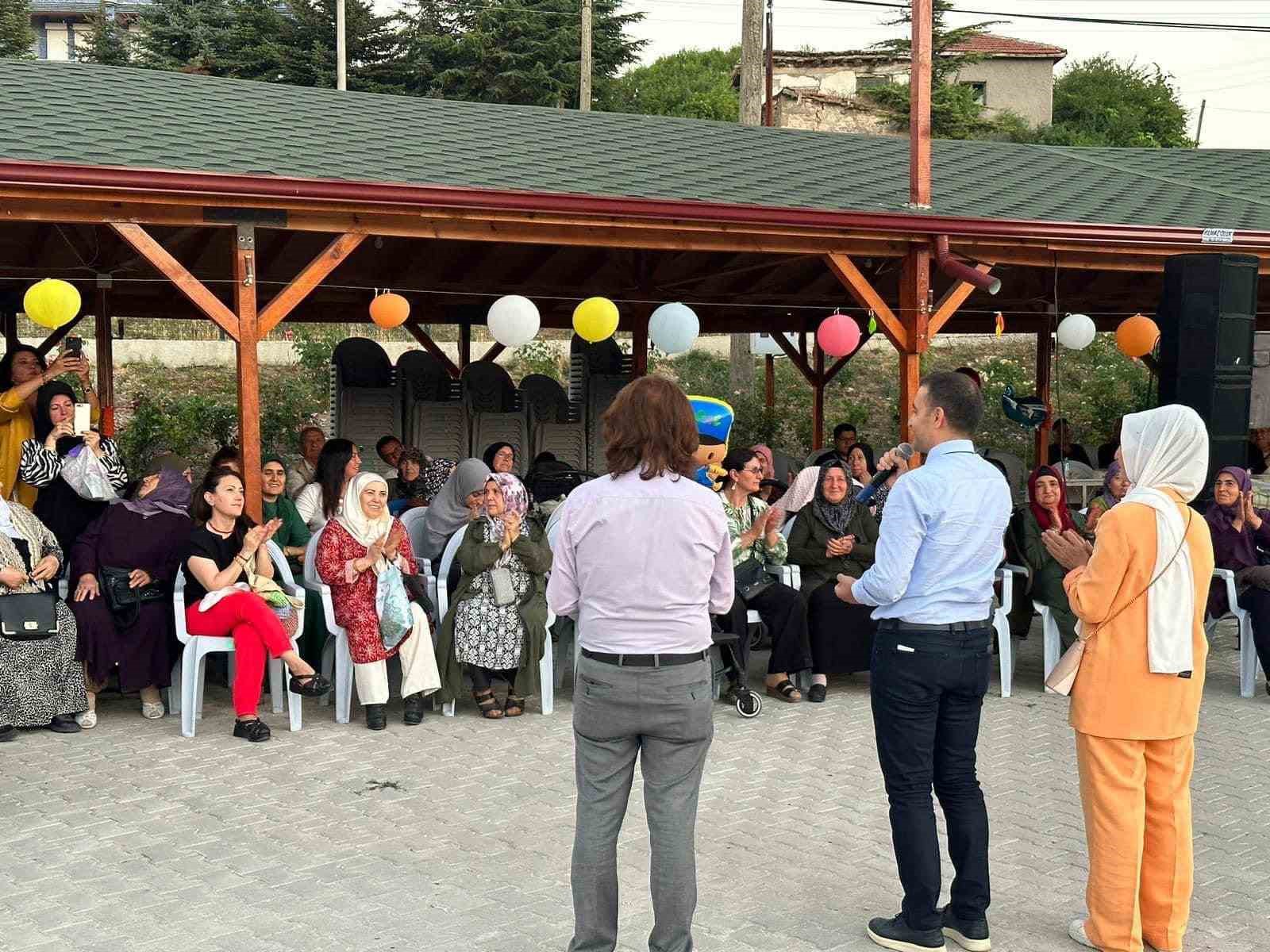 AFYONKARAHİSAR EMİRDAĞ İLÇESİNE BAĞLI GÜVEÇÇİ KÖYÜNDE DÜZENLENEN KERMESE KATILI YOĞUN