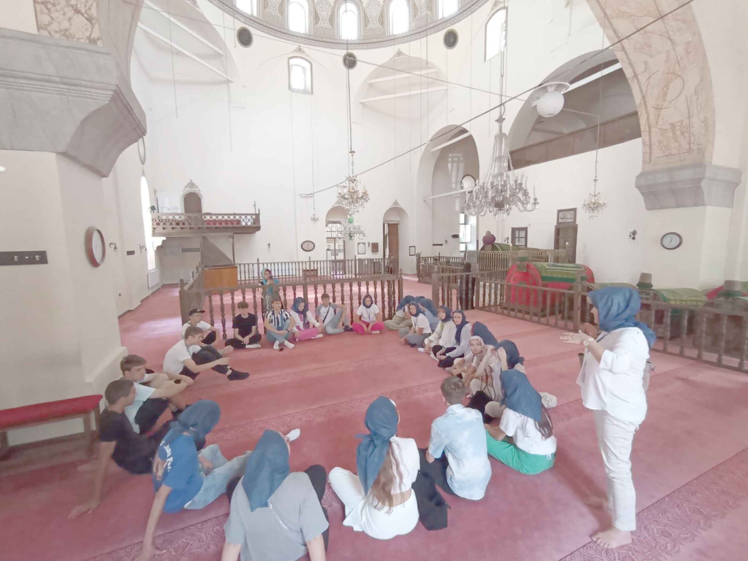 26-30 Ağustos Zafer Haftası etkinlikleri kapsamında Afyonkarahisar’ gelen Uluslararası Halk