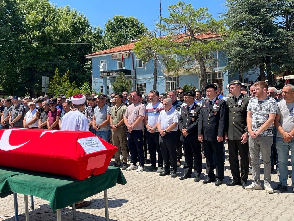 AFYONKARAHİSAR’DA GEÇİRDİĞİ KALP KRİZİ SONRASI YAŞAMINI YİTİREN EMEKLİ JANDARMA ASTSUBAY