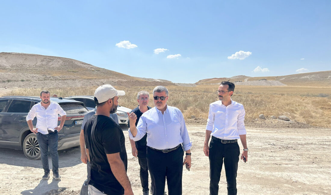Afyonkarahisar’da ziyaretler yaparak projeleri inceleyen AK Parti Afyonkarahisar Milletvekili Ali