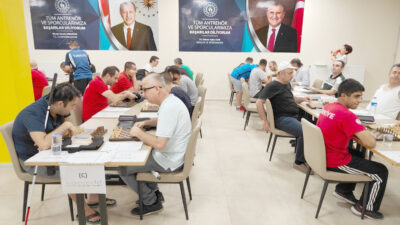 Görme Engelliler Satranç Türkiye Şampiyonası Denizli’de başladı. Şampiyonada yüzlerce görme